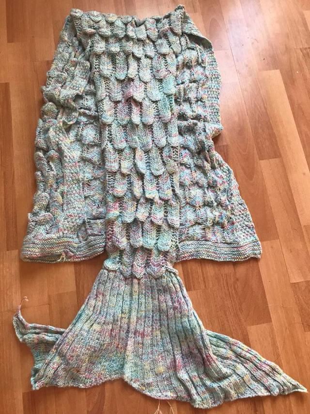 2018 Fish Scale Knit Mermaid Throw Blanket In AZURE ZAFUL