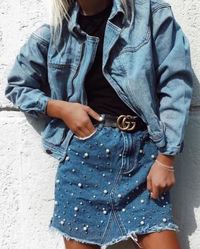  The future belongs to those who believe in the beauty of their dreams.
          
