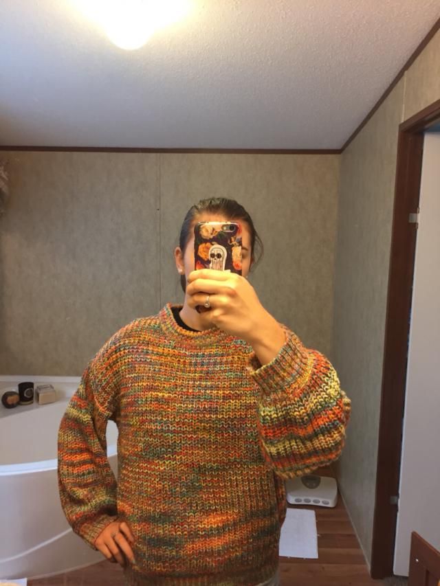 Solid color lantern sleeve mid-length sweater