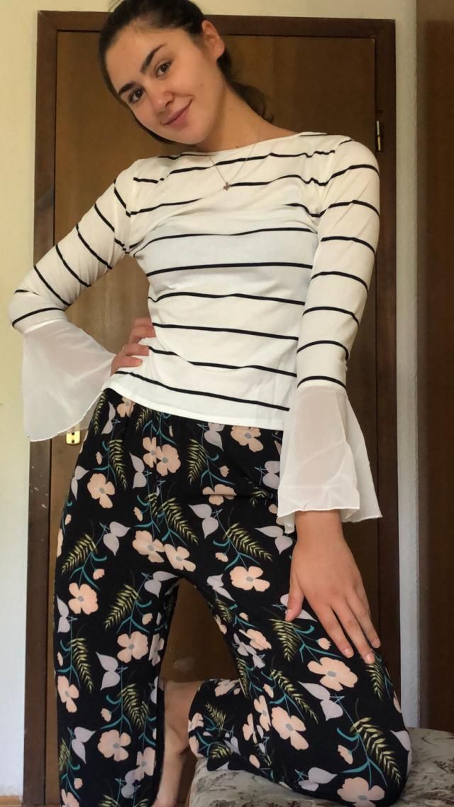   Fits well Love it Looks exaclty like the pictures