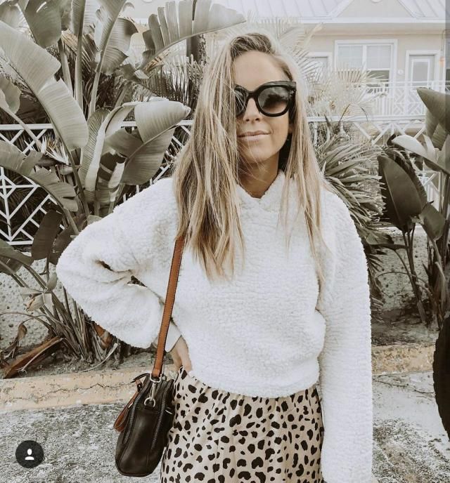 ZAFUL Cable Knit Turtleneck Cropped Sweater In WHITE | ZAFUL