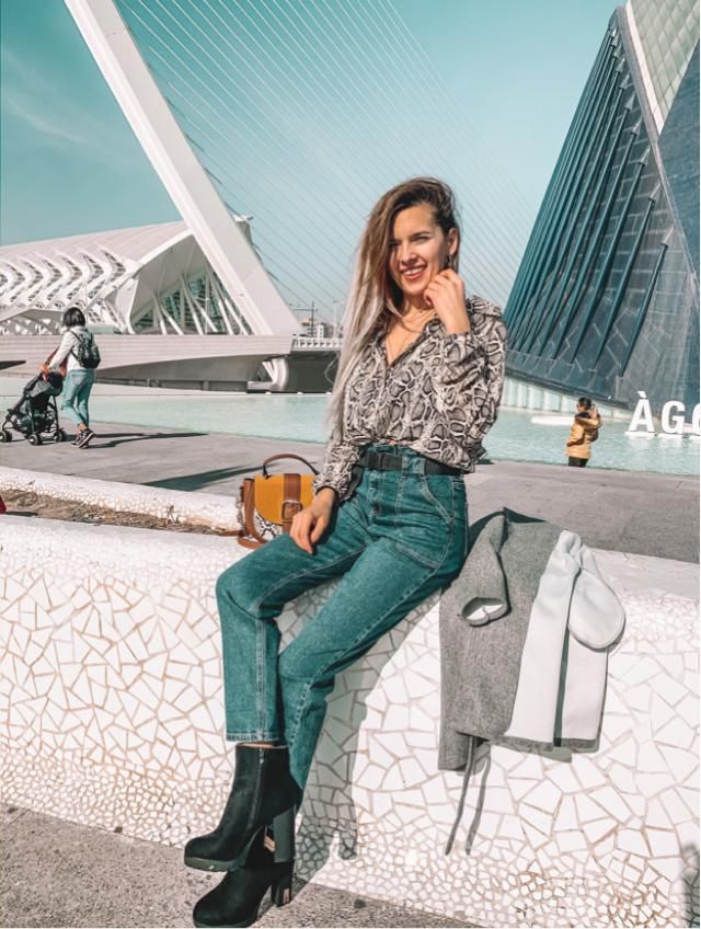           El fin de semana esta casi aquí! La tendencia de print animal no ha desaparecido por lo menos la de serpiente,…