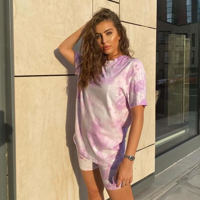       You don’t need costly clothes to look cute.     