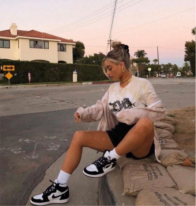       Forget the rules, if you like it, wear it      