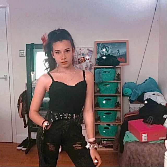      another outfit  , i absolutely love this belt 🥰
     
